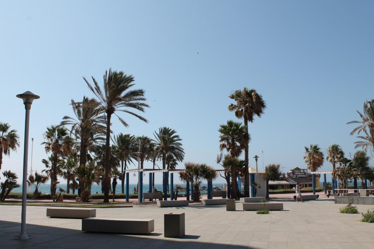 Junto Al Mar Leilighet Málaga Eksteriør bilde